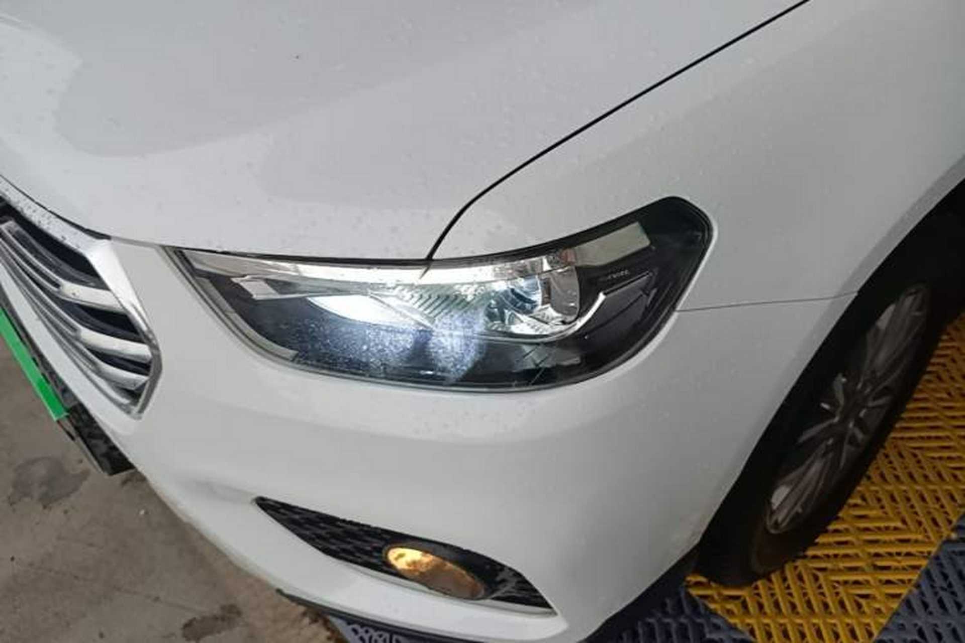 Used Haval H6 2018 Sport Edition 1.5T Automatic Two-Wheel Drive Elite Model China V Standard Left Front Headlight