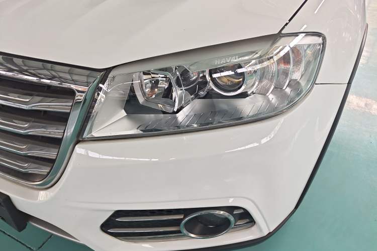 Used Haval H6 2018 Red-Label Sport Version 1.5T Manual Two-Wheel Drive Elite Model Left Front Headlight