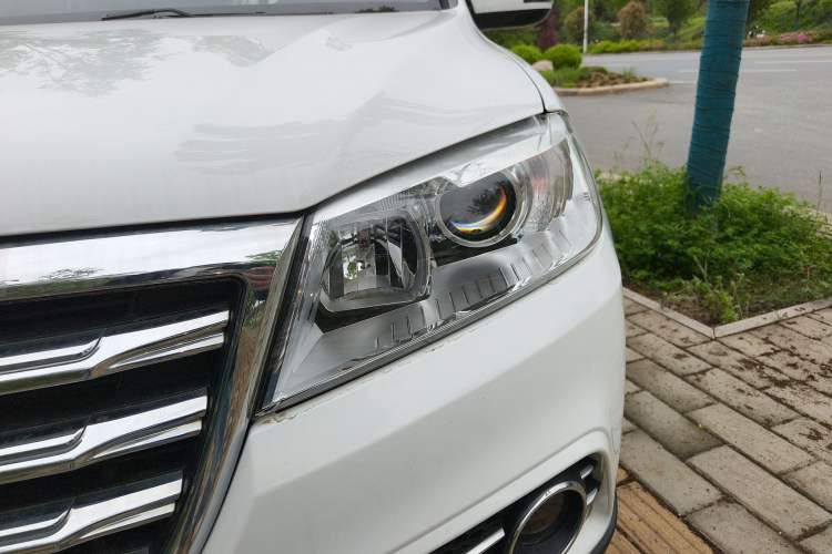 Used Haval H6 2018 Red-Label Sport Edition 1.5T Automatic Two-Wheel Drive Elite Model Left Front Headlight