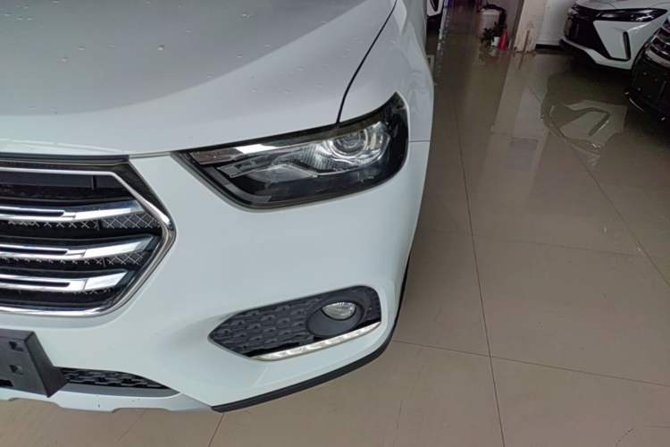 Used Haval H6 2018 Blue Label Sport Edition 1.5T Automatic Two-Wheel Drive Elite Model Left Front Headlight