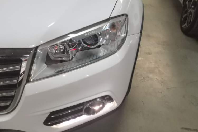 Used Haval H6 2018 Red-Label Sport Edition 1.5T Automatic Two-Wheel Drive Elite Model Left Front Headlight