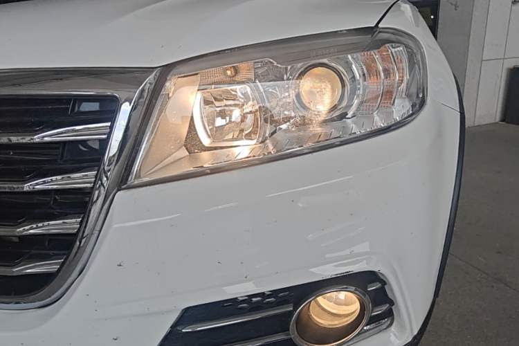 Used Haval H6 2018 Red-Label Sport Edition 1.5T Automatic Two-Wheel Drive Elite Model Left Front Headlight