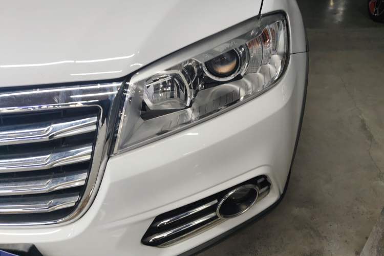 Used Haval H6 2018 Red-Label Sport Version 1.5T Manual Two-Wheel Drive Elite Model Left Front Headlight