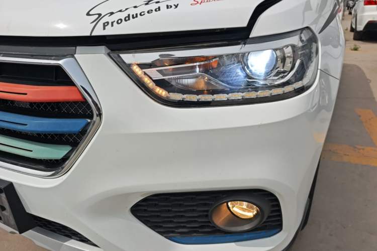 Used Haval H6 2018 Blue Label Sport Edition 1.5T Manual Two-Wheel Drive Elite Model Left Front Headlight