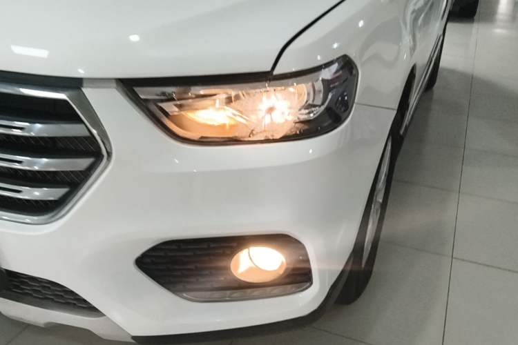 Used Haval H6 2018 Blue Label Sport Edition 1.5T Manual Two-Wheel Drive Elite Model Left Front Headlight