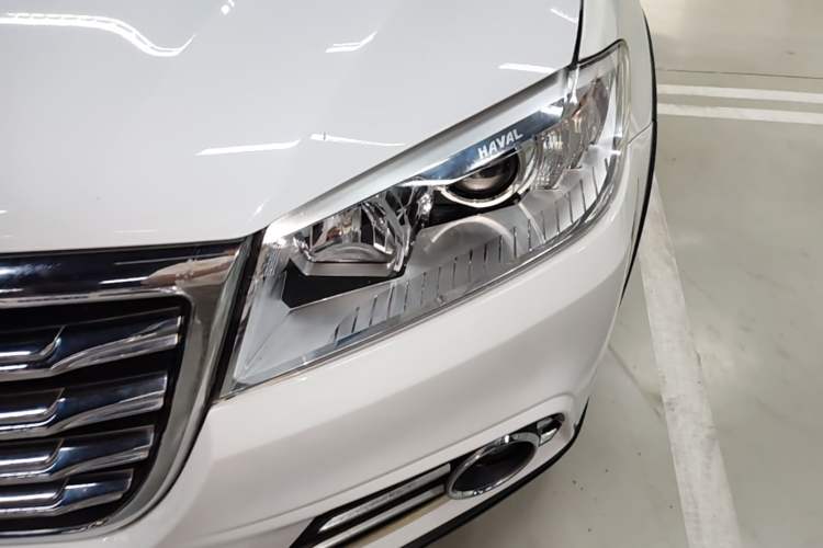 Used Haval H6 2018 Sport Edition 1.5T Automatic Two-Wheel Drive Elite Model China V Standard Left Front Headlight