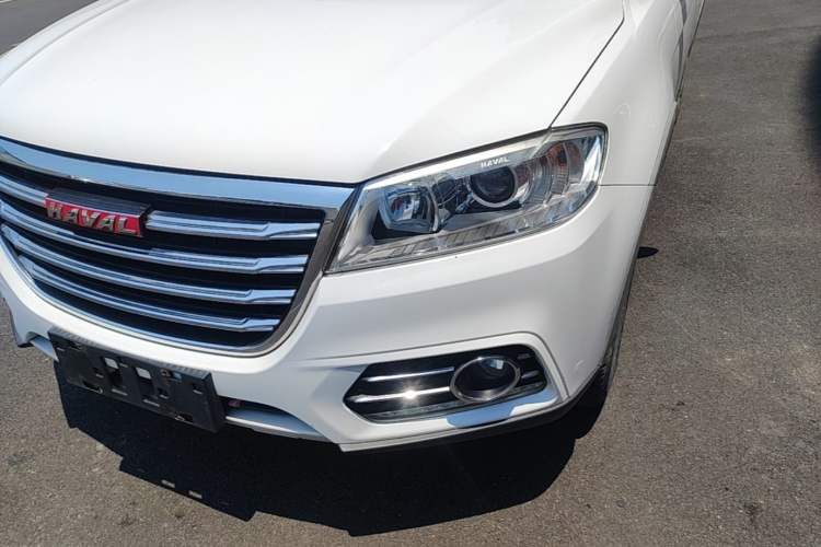 Used Haval H6 2018 Red-Label Sport Version 1.5T Manual Two-Wheel Drive Elite Model Left Front Headlight