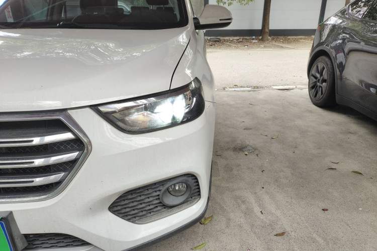Used Haval H6 2018 Blue Label Sport Edition 1.5T Automatic Two-Wheel Drive Elite Model Left Front Headlight