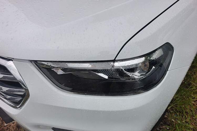 Used Haval H6 2018 Sport Edition 1.5T Automatic Two-Wheel Drive Elite Model China V Standard Left Front Headlight