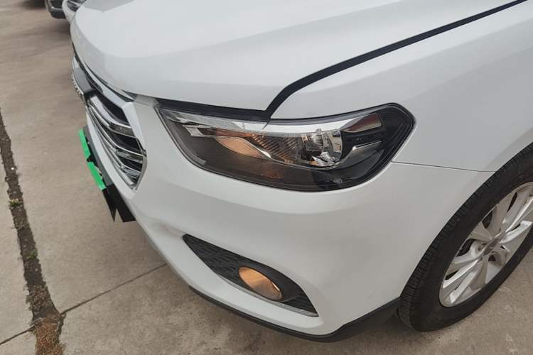 Used Haval H6 2018 Blue Label Sport Edition 1.5T Automatic Two-Wheel Drive Elite Model Left Front Headlight