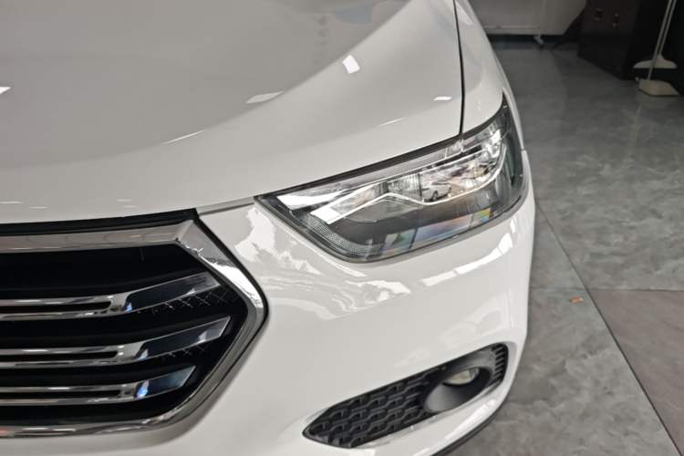 Used Haval H6 2018 Blue Label Sport Edition 1.5T Automatic Two-Wheel Drive Elite Model Left Front Headlight