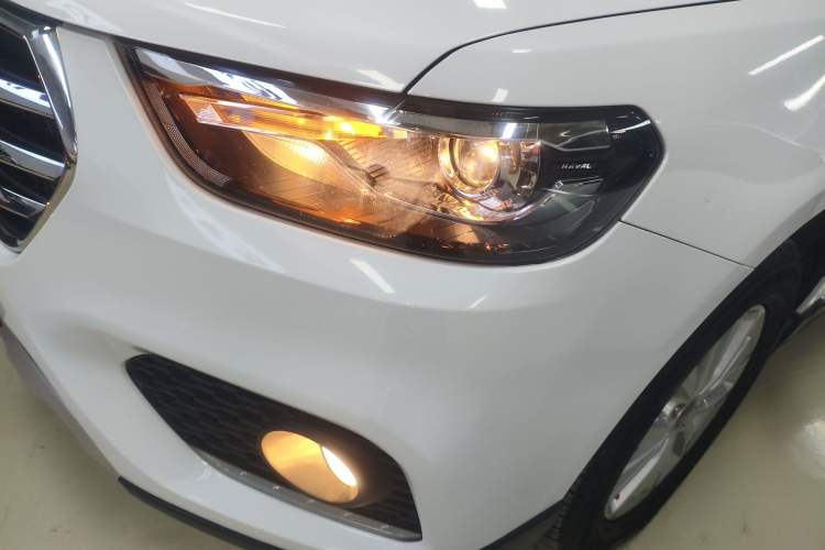 Used Haval H6 2018 Blue Label Sport Edition 1.5T Automatic Two-Wheel Drive Elite Model Left Front Headlight