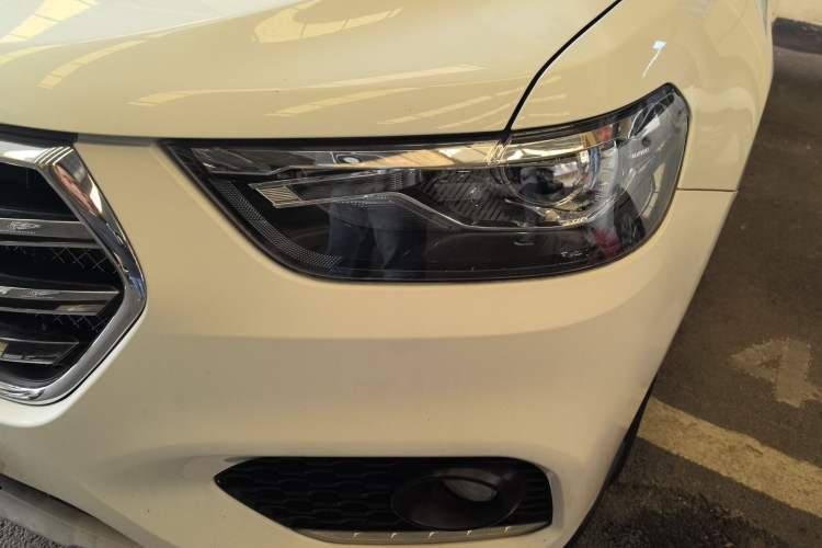 Used Haval H6 2018 Sport Edition 1.5T Automatic Two-Wheel Drive Elite Model China V Standard Left Front Headlight