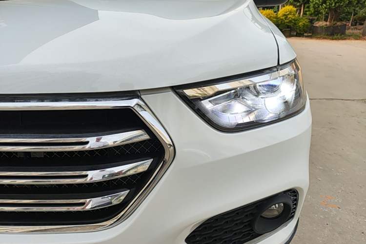 Used Haval H6 2018 Sport Edition 1.5T Automatic Two-Wheel Drive Elite Model China V Standard Left Front Headlight