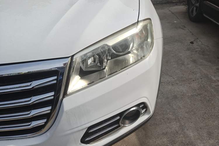 Used Haval H6 2018 Red-Label Sport Version 1.5T Manual Two-Wheel Drive Elite Model Left Front Headlight