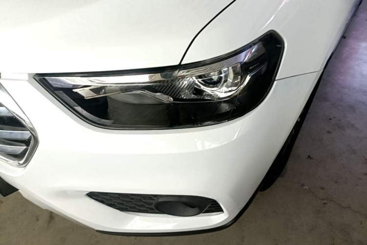 Used Haval H6 2018 Blue Label Sport Edition 1.5T Automatic Two-Wheel Drive Elite Model Left Front Headlight