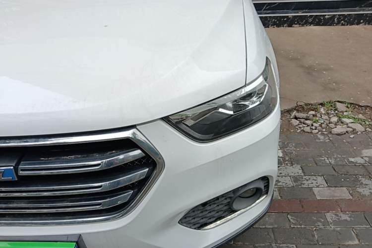Used Haval H6 2018 Blue Label Sport Edition 1.5T Automatic Two-Wheel Drive Elite Model Left Front Headlight