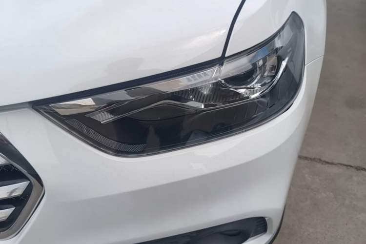 Used Haval H6 2018 Blue Label Sport Edition 1.5T Automatic Two-Wheel Drive Elite Model Left Front Headlight