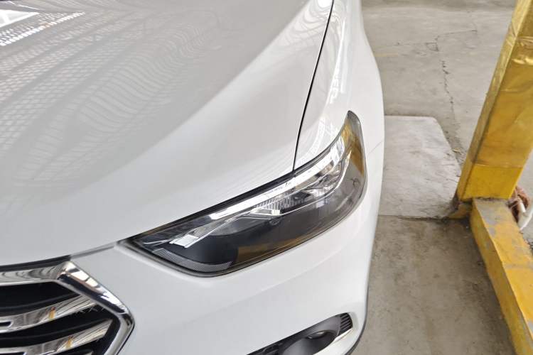 Used Haval H6 2018 Blue Label Sport Edition 1.5T Automatic Two-Wheel Drive Elite Model Left Front Headlight