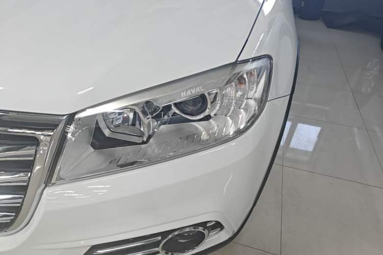 Used Haval H6 2018 Sport Edition 1.5T Automatic Two-Wheel Drive Elite Model China V Standard Left Front Headlight