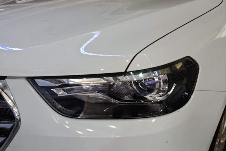 Used Haval H6 2018 Blue Label Sport Edition 1.5T Manual Two-Wheel Drive Elite Model Left Front Headlight