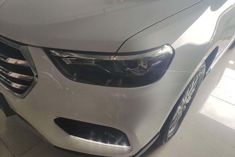 Used Haval H6 2018 Blue Label Sport Edition 1.5T Automatic Two-Wheel Drive Elite Model Left Front Headlight