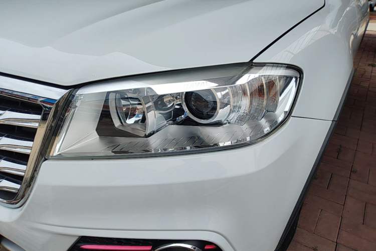 Used Haval H6 2018 Sport Edition 1.5T Manual Two-Wheel Drive Elite Model China V Standard Left Front Headlight
