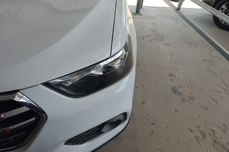 Used Haval H6 2018 Blue Label Sport Edition 1.5T Automatic Two-Wheel Drive Elite Model Left Front Headlight