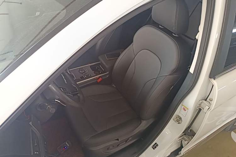 Used Haval H6 2018 Blue Label Sport Edition 1.5T Automatic Two-Wheel Drive Elite Model Left Front Seat