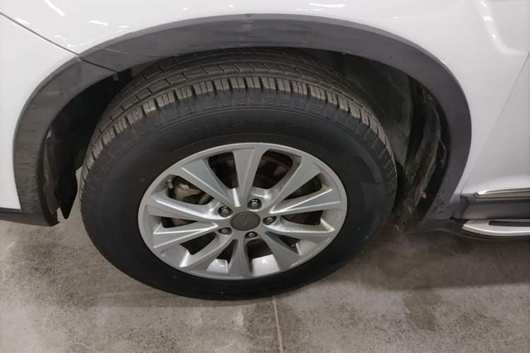 Used Haval H6 2018 Sport Edition 1.5T Automatic Two-Wheel Drive Elite Model China V Standard Left Front Wheel Hub