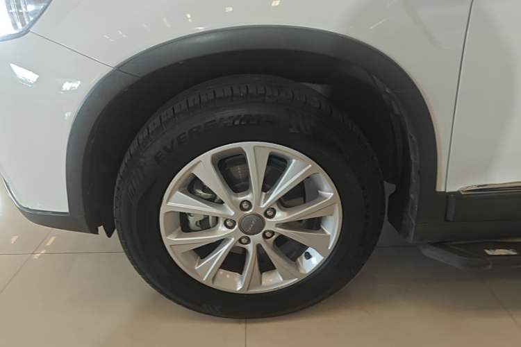 Used Haval H6 2018 Sport Edition 1.5T Automatic Two-Wheel Drive Elite Model China V Standard Left Front Wheel Hub