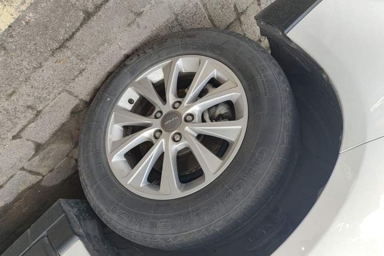 Used Haval H6 2018 Sport Edition 1.5T Automatic Two-Wheel Drive Elite Model China V Standard Left Front Wheel Hub