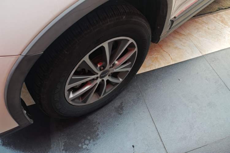 Used Haval H6 2018 Red-Label Sport Edition 1.5T Automatic Two-Wheel Drive Prestige Model Left Front Wheel Hub