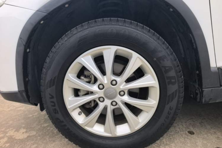 Used Haval H6 2018 Sport Edition 1.5T Automatic Two-Wheel Drive Elite Model China V Standard Left Front Wheel Hub