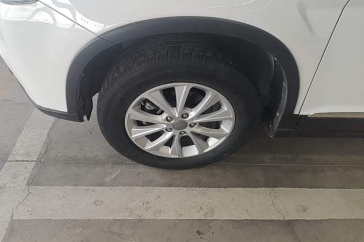 Used Haval H6 2018 Sport Edition 1.5T Automatic Two-Wheel Drive Elite Model China V Standard Left Front Wheel Hub