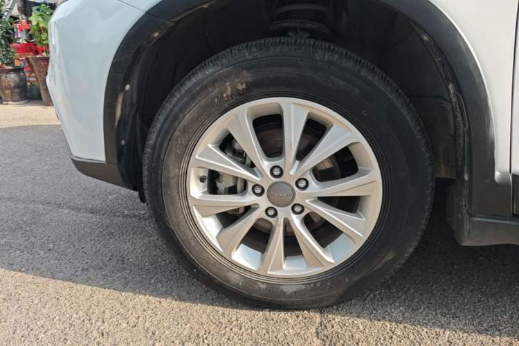 Used Haval H6 2018 Sport Edition 1.5T Manual Two-Wheel Drive Elite Model China V Standard Left Front Wheel Hub