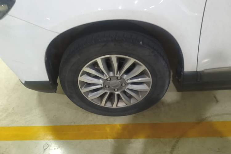Used Haval H6 2018 Sport Edition 1.5T Manual Two-Wheel Drive Elite Model China V Standard Left Front Wheel Hub