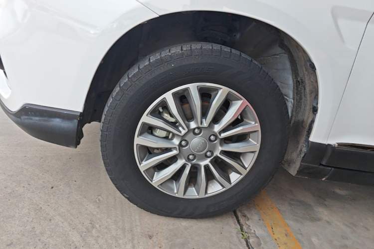 Used Haval H6 2018 Blue Label Sport Edition 1.5T Manual Two-Wheel Drive Elite Model Left Front Wheel Hub