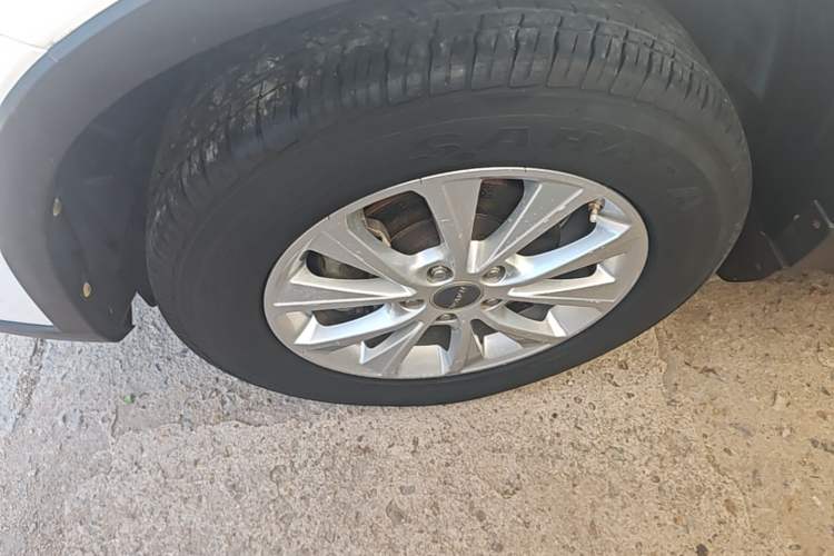 Used Haval H6 2018 Red-Label Sport Edition 1.5T Automatic Two-Wheel Drive Elite Model Left Front Wheel Hub