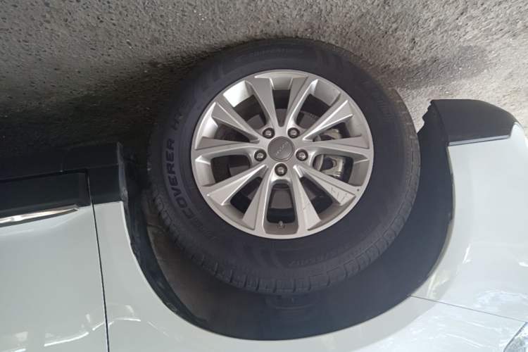 Used Haval H6 2018 Sport Edition 1.5T Automatic Two-Wheel Drive Elite Model China V Standard Left Front Wheel Hub