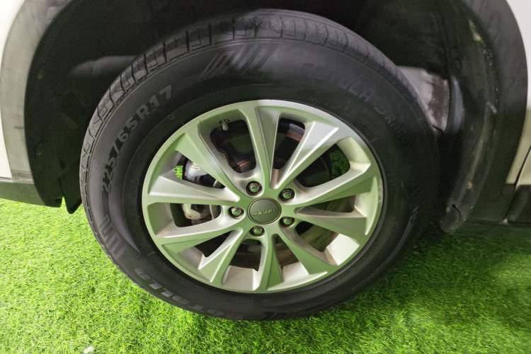 Used Haval H6 2018 Sport Edition 1.5T Automatic Two-Wheel Drive Elite Model China V Standard Left Front Wheel Hub