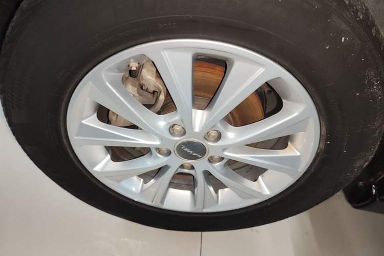 Used Haval H6 2018 Red-Label Sport Edition 1.5T Automatic Two-Wheel Drive Elite Model Left Front Wheel Hub