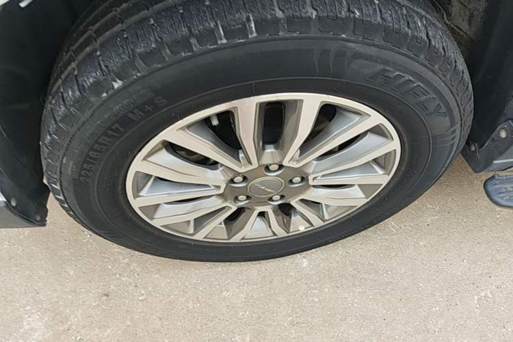 Used Haval H6 2018 Sport Edition 1.5T Automatic Two-Wheel Drive Elite Model China V Standard Left Front Wheel Hub