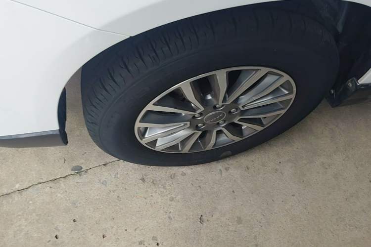Used Haval H6 2018 Blue Label Sport Edition 1.5T Automatic Two-Wheel Drive Elite Model Left Front Wheel Hub