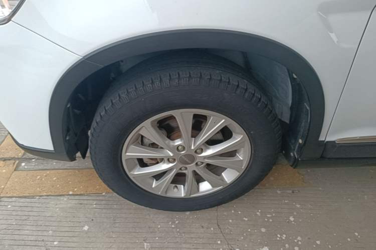 Used Haval H6 2018 Sport Edition 1.5T Manual Two-Wheel Drive Elite Model China V Standard Left Front Wheel Hub