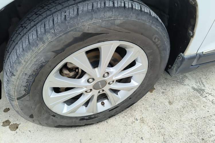 Used Haval H6 2018 Blue Label Sport Edition 1.5T Automatic Two-Wheel Drive Elite Model Left Front Wheel Hub
