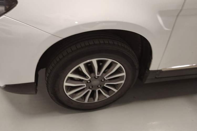 Used Haval H6 2018 Sport Edition 1.5T Automatic Two-Wheel Drive Elite Model China V Standard Left Front Wheel Hub