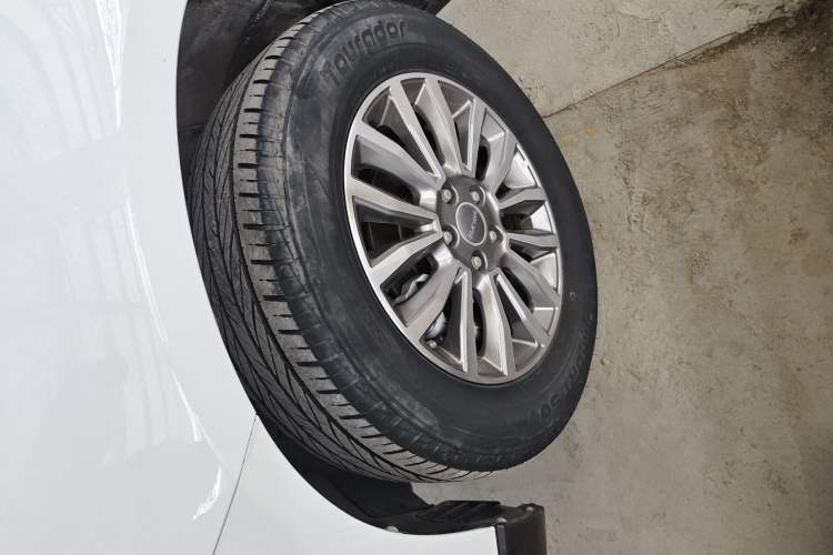 Used Haval H6 2018 Blue Label Sport Edition 1.5T Automatic Two-Wheel Drive Elite Model Left Front Wheel Hub