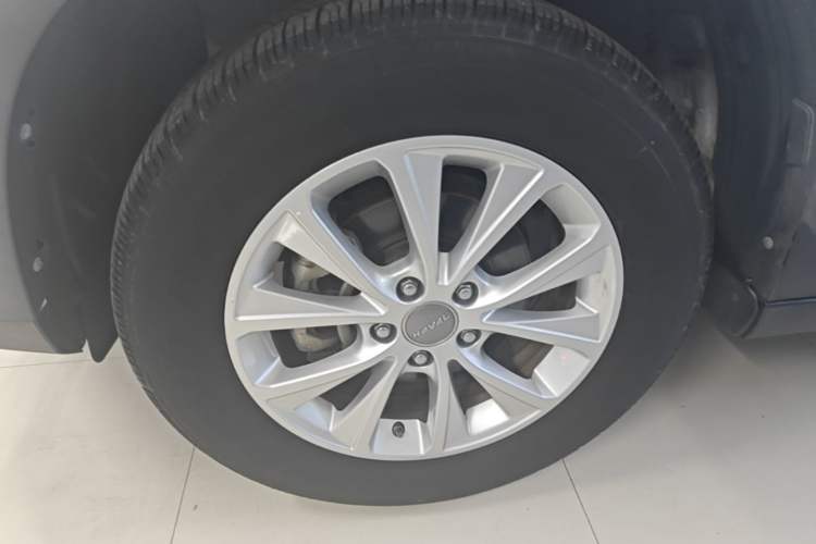 Used Haval H6 2018 Sport Edition 1.5T Automatic Two-Wheel Drive Elite Model China V Standard Left Front Wheel Hub