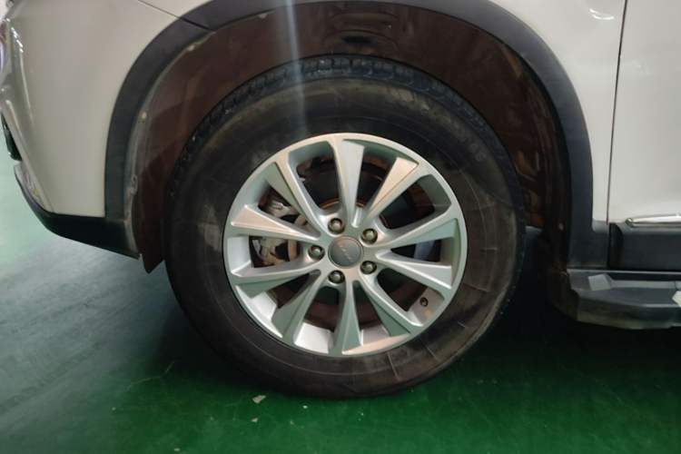 Used Haval H6 2018 Red-Label Sport Edition 1.5T Automatic Two-Wheel Drive Elite Model Left Front Wheel Hub